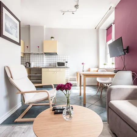 Elegant Promenade Apartment *